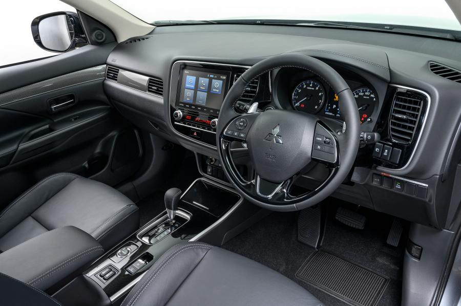 Торпедо Mitsubishi Outlander 2020 года  (ZA) (фото 16 из 40)